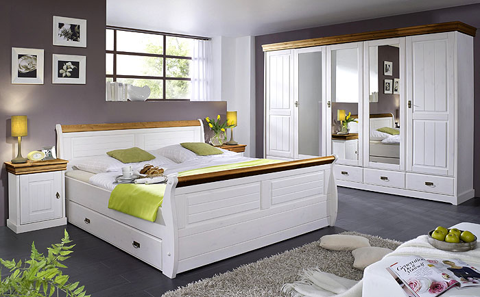 Schlafzimmer Neapel - weiß gewachst und honig abgesetzt - Kiefer massiv Holz
