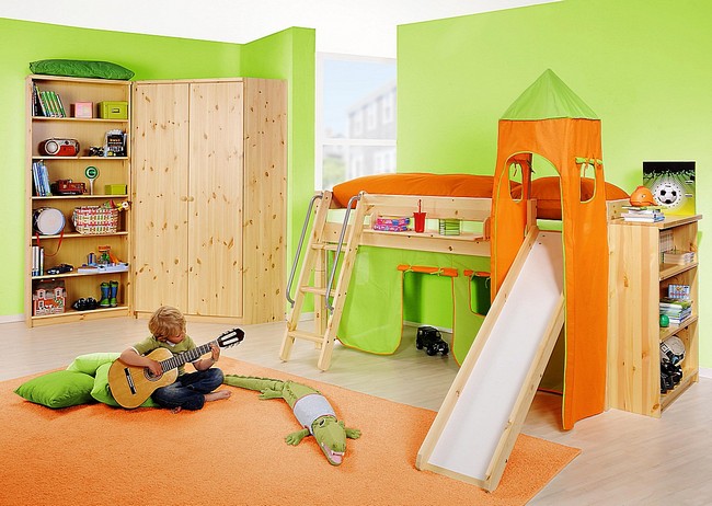 Kinderzimmer natur lackiert Kiefernholz